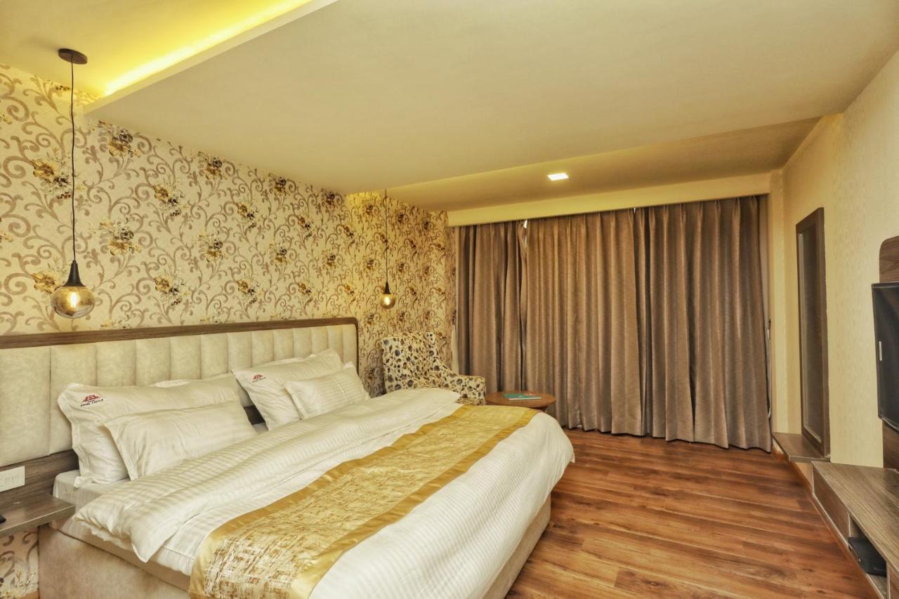 Hotel Royal Castle Kasol Exterior foto