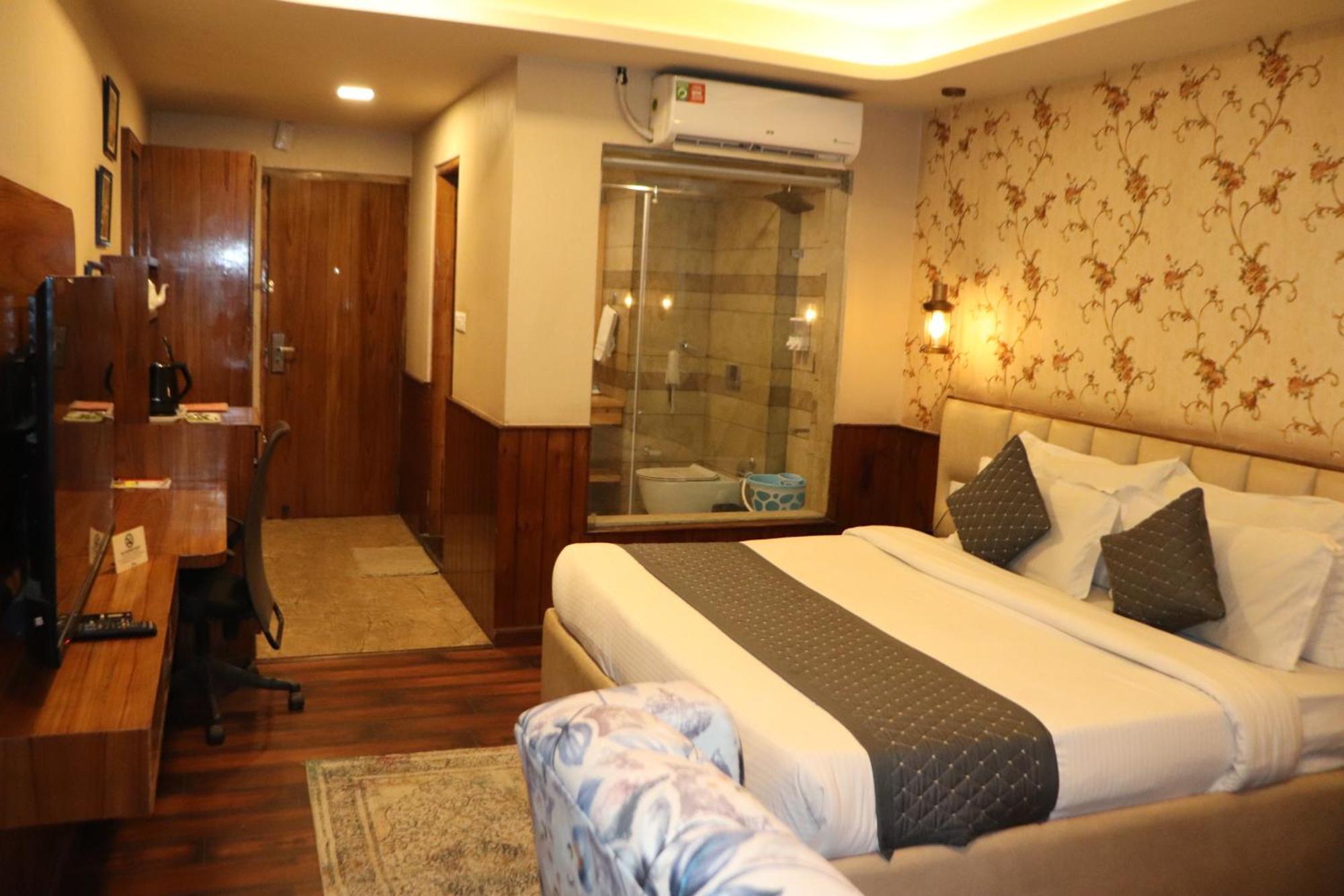 Hotel Royal Castle Kasol Exterior foto